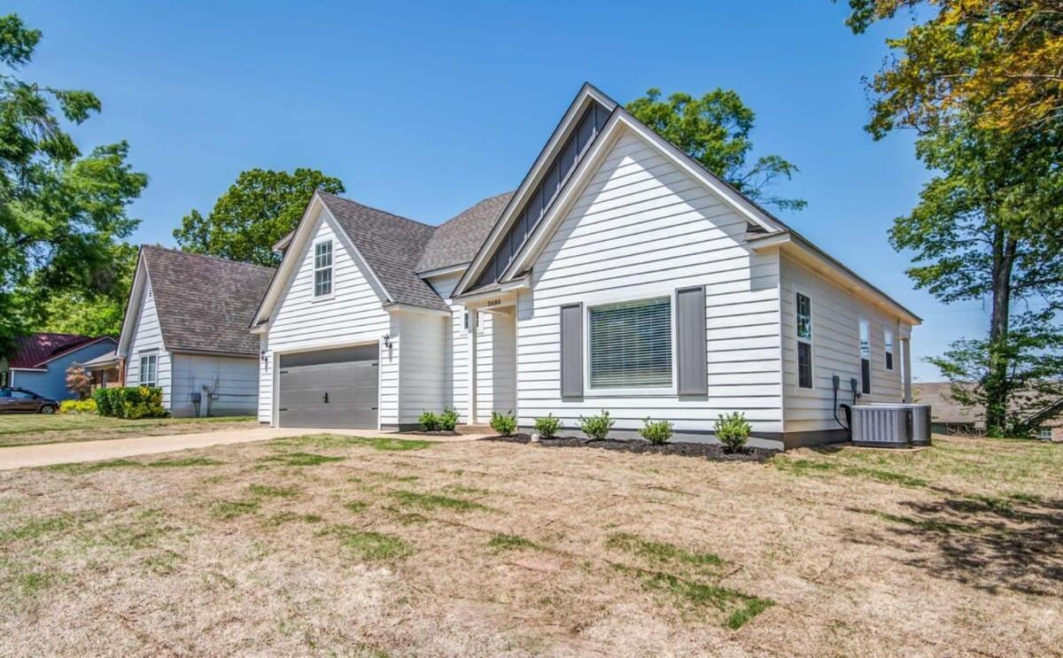 The Crievewood Cove- North Memphis-