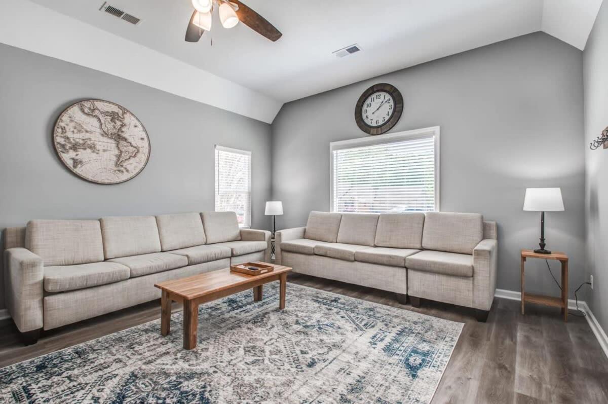 The Crievewood Cove- North Memphis- *