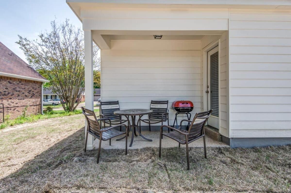 The Crievewood Cove- North Memphis- * Memphis