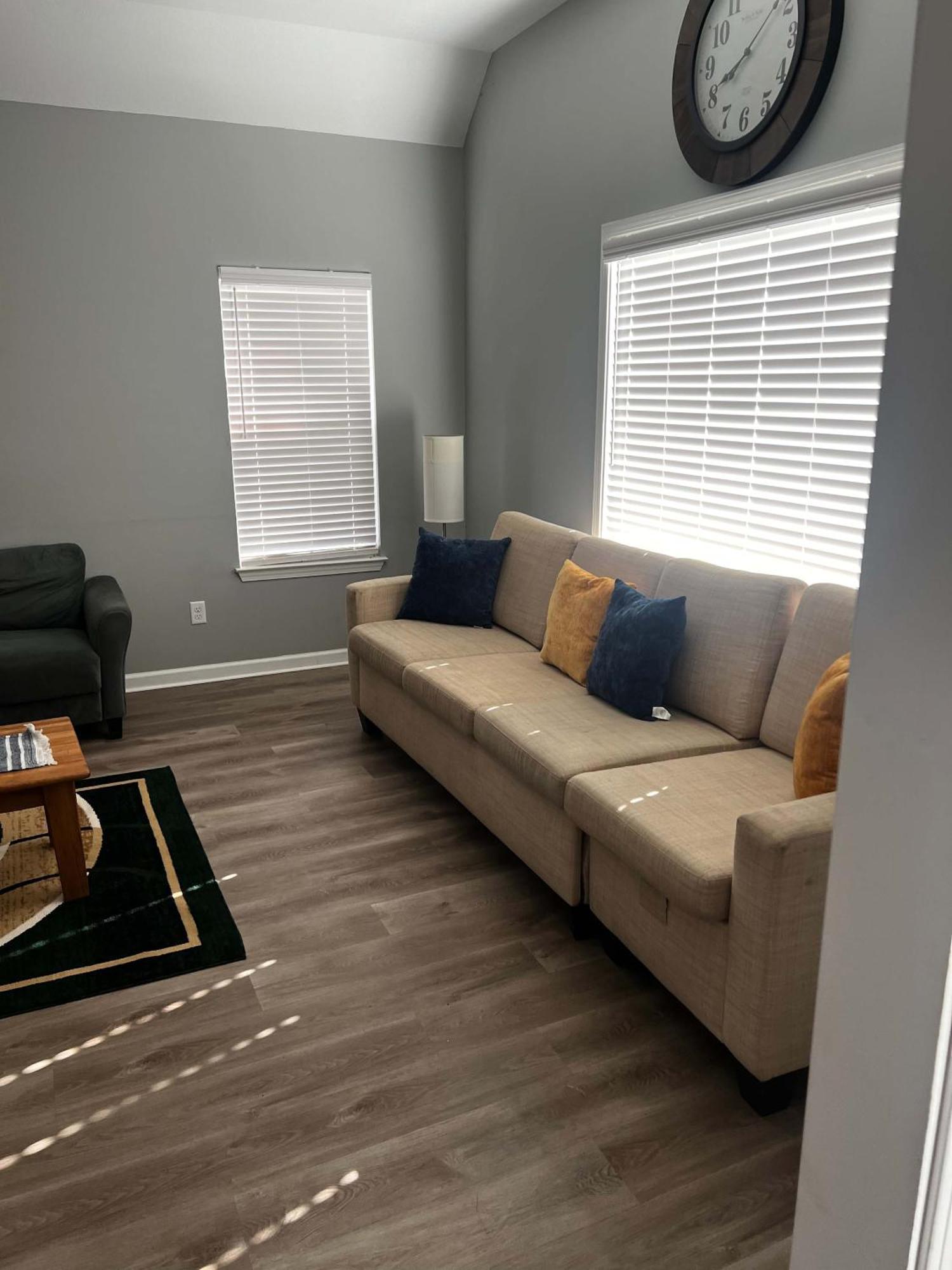 The Crievewood Cove- North Memphis- Holiday home *
